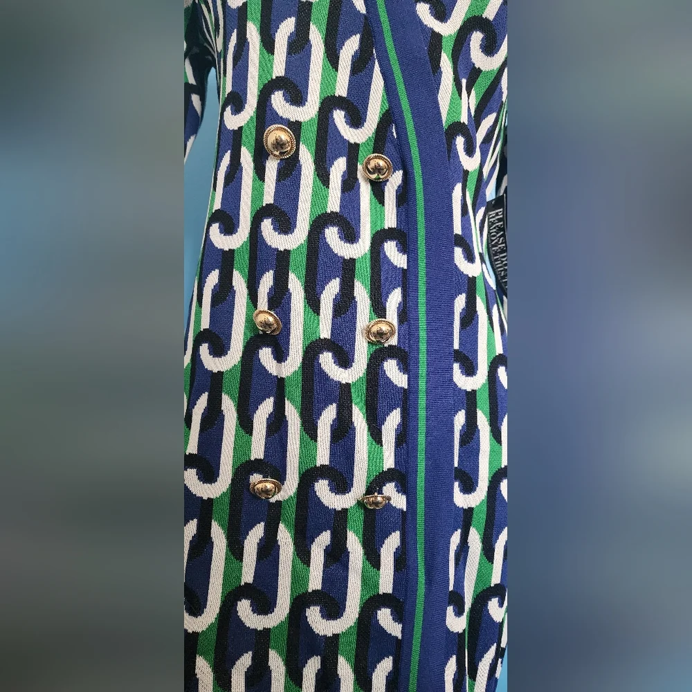 Stylish Patterned Dress with Gold Buttons - Picture 2 of 5